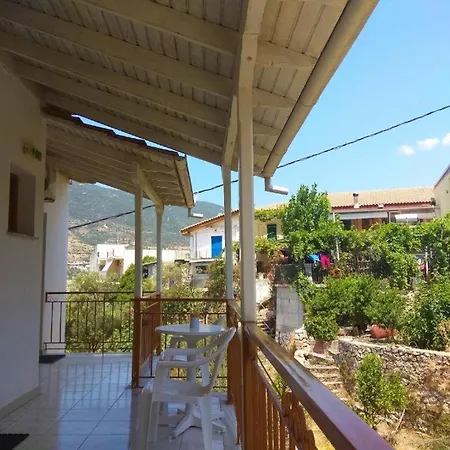 Kostas Apartmán *