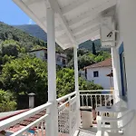 Apartament Kostas